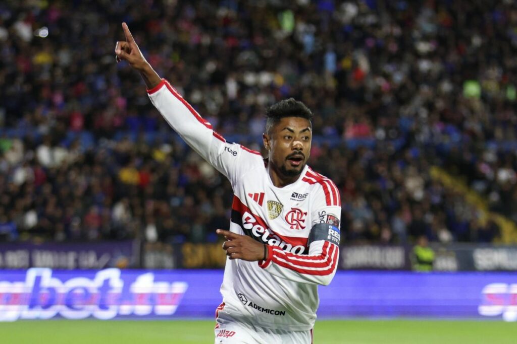 Flamengo le ganó por primera vez a Independiente del Valle en Quito.