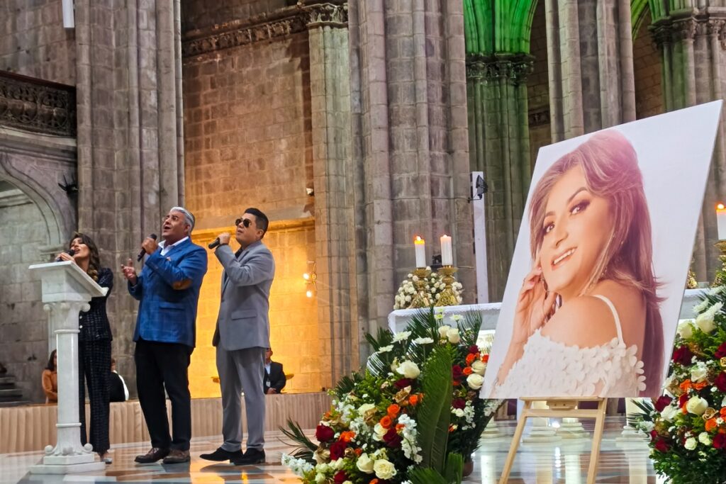Paulina Tamayo es recordada por sus hijos con una misa en Quito.