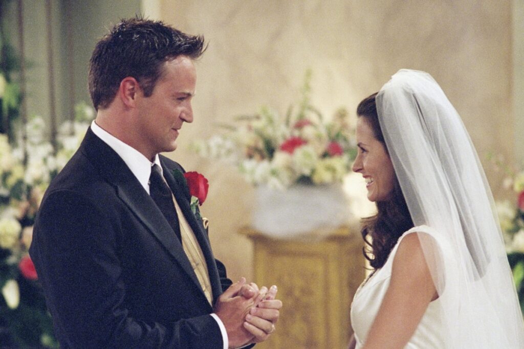 La boda de Chandler en ‘Friends’: el detalle que marcó a Matthew Perry.