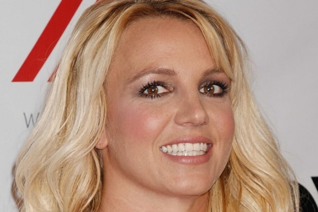 Britney Spears cuestiona a quienes la consideran parte del pasado del pop.