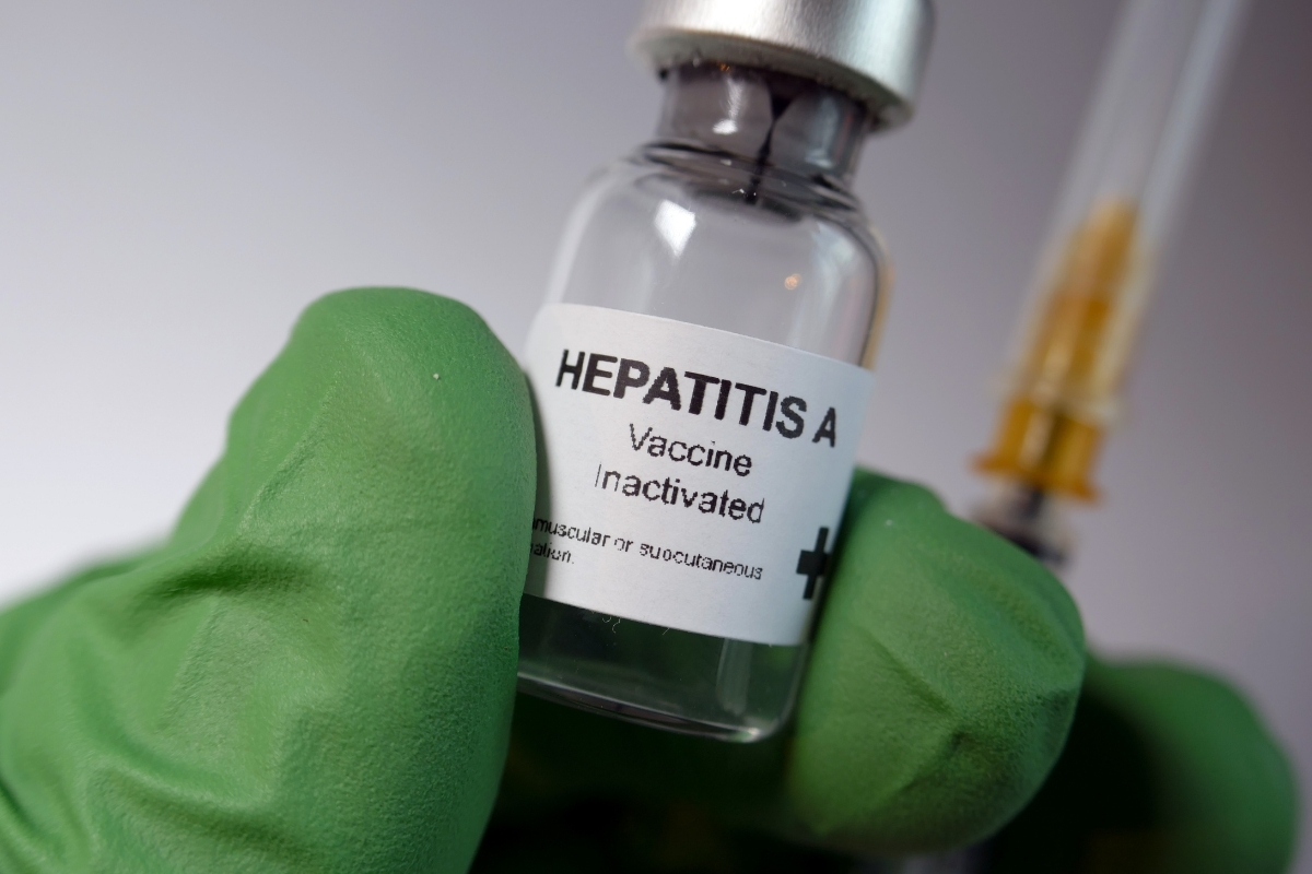 Casos de hepatitis A obligan a suspender clases en colegio de Quito